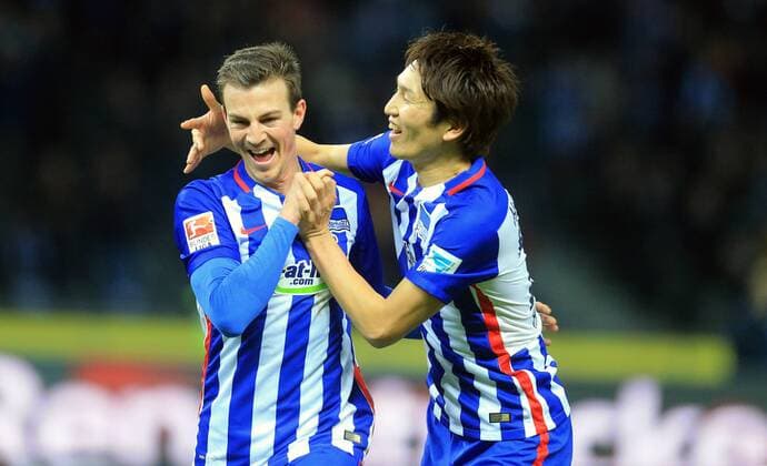 Vladimir Darida (Hertha BSC), jubelt nach seinem Tor zum 1:0 Hertha BSC Berlin - 1. FSV Mainz 05 1. Bundesliga 2015 2016, 1. BL, 1. Bundesliga, DFL, Fußball, Fussball, soccer, Herren, Männer, Männer, Deutschland, Germany, Ergebnis Berlin, 20.12.2015, Olympiastadion