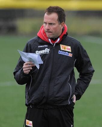 Fussball, Herren, Saison 2015 16, 2. Bundesliga, 1. FC Union Berlin, Trainingslager in Oliva Nova (Spanien), Tag 6, Training, Trainer Sascha Lewandowski (1. FC Union Berlin), 15.01. 2016,
