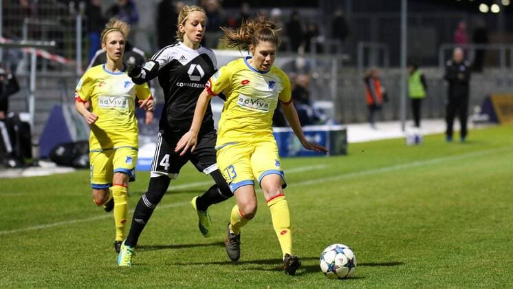 v.li.: Leonie Pankratz (Hoffenheim, 21), Kathrin-Julia Hendrich (Kathi Hendrich, Frankfurt, 4), Isabella Hartig (Hoffenheim, 13), Fussball, Allianz Frauen-Bundesliga, 1. FFC Frankfurt - TSG 1899 Hoffenheim, xozx