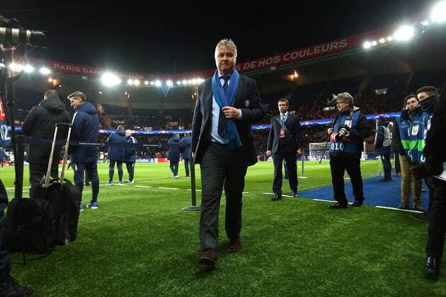 Fußball, Champions League, Paris St. Germain - FC Chelsea, Vor Spielbeginn Manager of Chelsea, Guus Hiddink ahead of kick off - UEFA Champions League - PSG vs Chelsea - Parc des Princes - Paris - 16 02 2016 Pic Philip Oldham SportImage EDITORIAL USE ONLY. No use with unauthorised audio, video, data, fixture lists, club league logos or live services. Online in-match use limited to 120 images, no video emulation. No use in betting, games or single club league player publications.