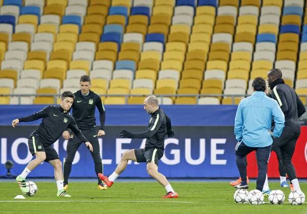 Feb. 23, 2016 - Kiev, Ukraine - FC Manchester City players take part in a training session,ahead of the UEFA Champions League round of 16 match,Dynamo Kyev vs Manchester City,at the Olympiyskiy stadium,in Kiev,Ukraine,on 23 February, 2016. Soccer 2016 - MANCHESTER CITY s training session,ahead Dynamo Kyev vs Manchester City football match. - ZUMAg194