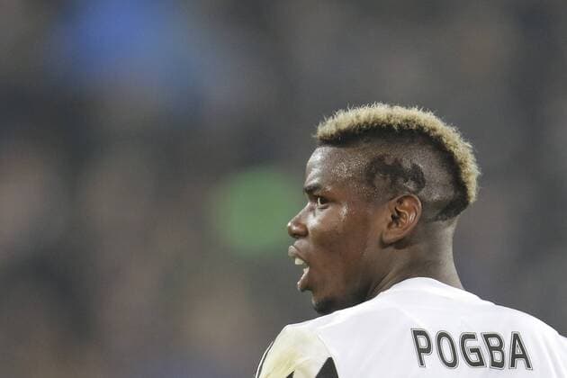 Paul POGBA, JUVE 10 Halbfigur, Freisteller , Aktion, Einzelbild, Portrait, Porträt, Haare, Frisur, Styling, Hair, Gel, Mode, Haarschnitt Tatauierung (fachsprachlich), Tätowierung, Tattoo, Tättowierung, Koerperschmuck, JUVENTUS TURIN - FC BAYERN MUENCHEN 2-2 Achtelfinale, Fussball UEFA Champions League, in Turin, Italien, 23.02.2016 CL Saison 2015 2016, FCB, Muenchen