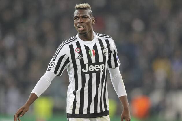 Paul POGBA, JUVE 10 Halbfigur, Freisteller , Aktion, Einzelbild, Portrait, Porträt, Haare, Frisur, Styling, Hair, Gel, Mode, Haarschnitt Tatauierung (fachsprachlich), Tätowierung, Tattoo, Tättowierung, Koerperschmuck, JUVENTUS TURIN - FC BAYERN MUENCHEN 2-2 Achtelfinale, Fussball UEFA Champions League, in Turin, Italien, 23.02.2016 CL Saison 2015 2016, FCB, Muenchen