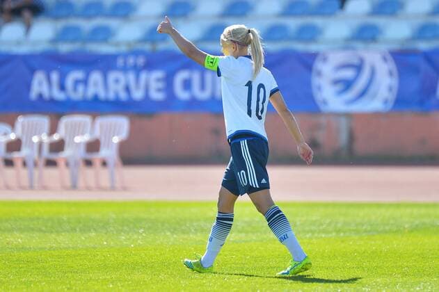 Pernille M. Harder (Kapitän Dänemark) Albufeira, Portugal, 02.03.2016 - Fussball, Frauenfussball, Algarve Cup 2016, Kanada - Dänemark, Fussball, Frauenfussball, Algarve Cup 2016, Kanada - Dänemark, xKLx