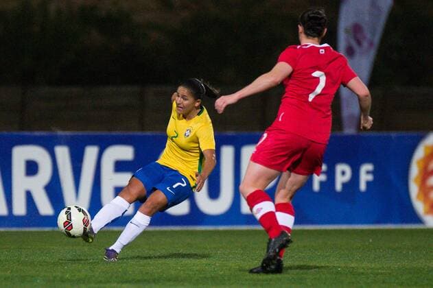 Fußball, Damen, Algarve Cup, Brasilien - Kanada Debora de Oliveira (Brasilien) Parchal, Portugal, 09.03.2016 - Fussball, Frauenfussball, Algarve Cup 2016, Brasilien vs Kanada , Fussball, Frauenfussball, Algarve Cup 2016, Brasilien vs Kanada , xKLx