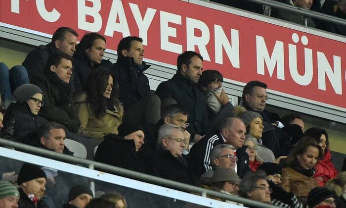 16.03.2016, xjhx, Fussball Champions League, FC Bayern Muenchen - Juventus Turin, emspor, v.l. Torwart Trainer Andreas Koepke (Deutsche Fussball Nationalmannschaft DFB), Co Trainer Thomas Schneider (Deutsche Fussball Nationalmannschaft DFB), Team Manager Oliver Bierhoff (Deutsche Fussball Nationalmannschaft DFB), Sportdirektor Hans-Dieter HANSI Flick (Deutsche Fussball Nationalmannschaft DFB), Trainer Joachim JOGI Loew (Deutsche Fussball Nationalmannschaft DFB), Schatzmeister Reinhard Grindel (Deutsche Fussball Bund DFB), Ulrich Uli Hoeness Hoeneß Hoenes (FC Bayern Muenchen), Susanne Susi Hoeness Hoeneß Hoenes