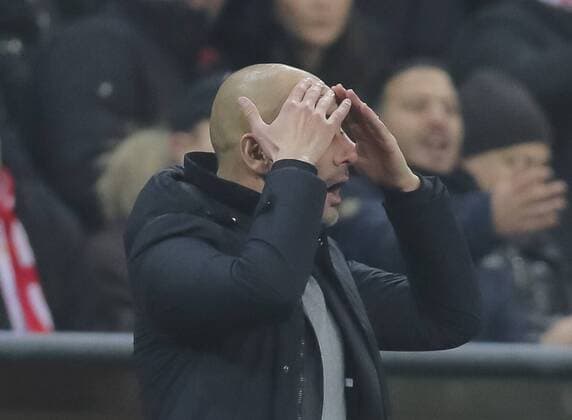 Trainer Cheftrainer Pep GUARDIOLA (FCB) Emotionen, enttaeuscht, Enttaeuschung, Frust, frustriert, Trauer ,traurig, verzweifelt, Verzweiflung FC BAYERN MUENCHEN - JUVENTUS TURIN Achtelfinale, Football UEFA Champions League, Munich, 16.03.2016 CL Saison 2015 2016