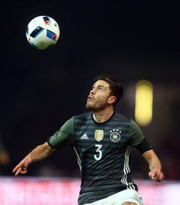 Jonas Hector (Deutschland), am Ball Deutschland - England Freundschaftsspiel ,Fussball, Nationalmannschaft, DFB, 2016, Fußball, Fussball, soccer, Herren, Männer, Maenner, Deutschland, Germany, Ergebnis Berlin, 26.3.2016