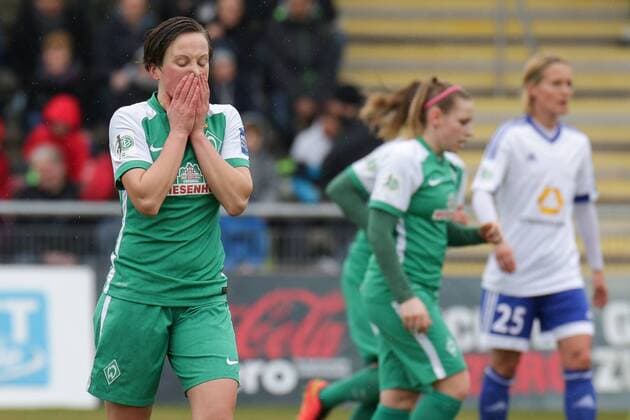 Maren Wallenhorst (Bremen, 25), enttäuscht schauend, Enttäuschung, Frustration, disappointed, pessimistisch, Fussball, Allianz Frauen-Bundesliga, 1. FFC Frankfurt - SV Werder Bremen, xozx