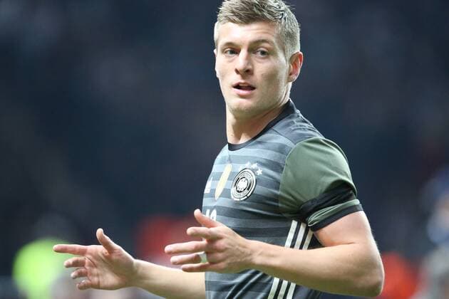 Berlin, Fussball, Soccer, DFB, Länderspiel, Testspiel, Freundschaftsspiel, Deutschland - England, 26.03.2016, Olympiastadion Berlin,Toni Kroos Deutschland, Aktion, Einzelbild,