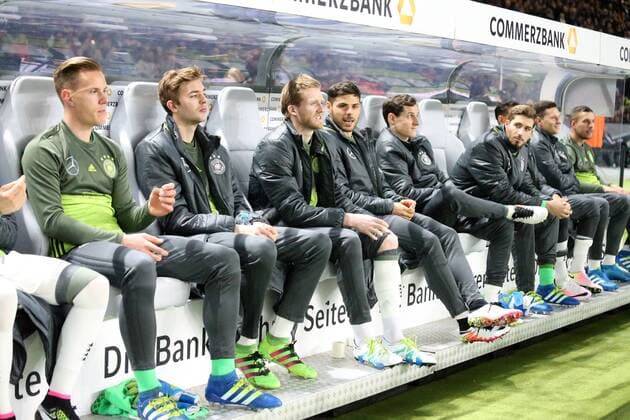 Berlin, Fussball, Soccer, DFB, Länderspiel, Testspiel, Freundschaftsspiel, Deutschland - England, Marc Andre Ter Stegen, Christoph Kramer, Andre Schürrle, Kevin Volland, Sebastian Rudy, Karim Bellarabi, Julian Draxler, Lukas Podolski, Kevin Trapp, alle Deutschland, auf der Bank 26.03.2016, Olympiastadion Berlin,