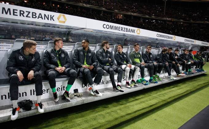 Berlin, Fussball, Soccer, DFB, Länderspiel, Testspiel, Freundschaftsspiel, Deutschland - England, 26.03.2016, Olympiastadion Berlin, auf der Bank, Matthias Ginter, Bernd Leno, Jonathan Tah, Shkodran Mustafi, Mario Götze, Marc Andre Ter Stegen, Christoph Kramer, Sebastian Rudy Kevin Volland, Kevin Trapp, Julian Draxler, Lukas Podolski,