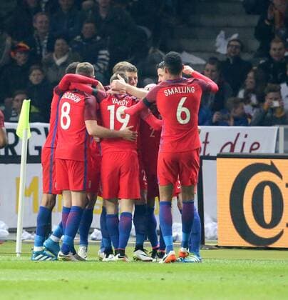 Berlin, Fussball, Soccer, DFB, Länderspiel, Testspiel, Freundschaftsspiel, Deutschland - England, 26.03.2016, Olympiastadion Berlin, engländer jubel,