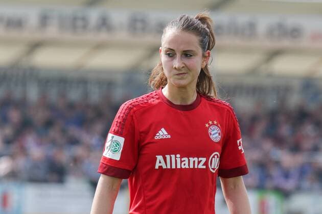 Sara Ilonka Däbritz (Sara Daebritz, FCB, 33), enttäuscht schauend, Enttäuschung, Frustration, disappointed, pessimistisch, Fussball, DFB-Pokal der Frauen, SC Sand - FC Bayern München, xozx