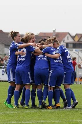 Spielerinnen des SC Sand jubeln über das 2:1 Siegtor, Jubel, Torjubel, Torerfolg, celebrate the goal, goal, celebration, Jubel ueber das Tor, optimistisch, Action, Aktion, Sieger, Gewinner, Einzug ins Finale, Endspiel, Fussball, DFB-Pokal der Frauen, SC Sand - FC Bayern München, xozx