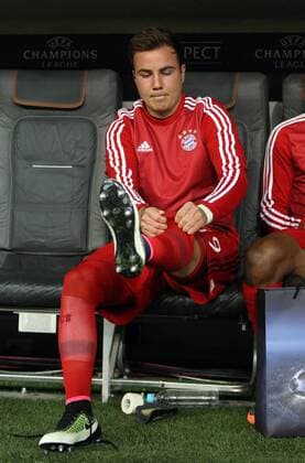 Fussball, Champions League, 2015 2016, Herren, Achtelfinale, Rückspiel, 05.04.2016, FC Bayern München - Benfica Lissabon v.l. Ersatzbank, Reserve, Mario Götze, FC Bayern München,