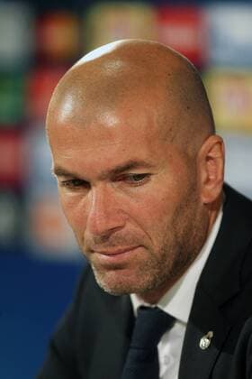 Zinedine Zidane (Trainer Real), bei der Pressekonferenz VfL Wolfsburg - Real Madrid CF Champions League 2015 2016, Viertelfinale, Hinspiel, Fussball, men, Maenner, Herren, soccer, Ergebnis, result Wolfsburg, 6.4.2016