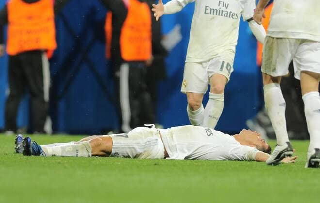 Cristiano RONALDO, Real Madrid 7 Jubel, Freude, Emotionen, Feiern, Lachen, jubelt, freuen, reisst die Arme hoch, ballt die Faust REAL MADRID - VFL WOLFSBURG Quarterfinal, Football UEFA Champions League, Wolfsburg, 12.04.2016 CL Saison 2015 2016