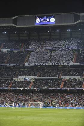 Anzeigetafel, Screen, Screenboard, digital, LED, Anzeige, Monitor,Ergebnis, Endergebnis REAL MADRID - VFL WOLFSBURG 3-0 Quarterfinal, Football UEFA Champions League, Wolfsburg, 12.04.2016 CL Saison 2015 2016