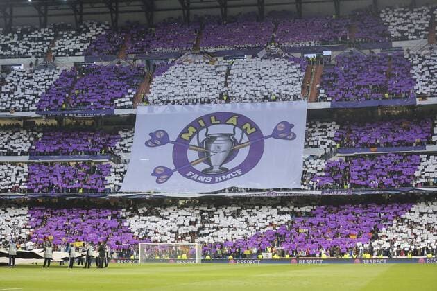 Fans, Fussballfans, supporters, spectators, Zuschauer, Jacke, Kutte, Weste, Fankurve Choreographie, Transparente, Show, Darstellung, Nachricht, Kommunikation, Fanchoreographie, Fankurve Fahne, Flagge, Vereinsfarben, Vereinsfahne, Fanfahne, Vereinsflagge, Fanflagge, schwenken, Fahnenmeer REAL MADRID - VFL WOLFSBURG 3-0 Quarterfinal, Football UEFA Champions League, Wolfsburg, 12.04.2016 CL Saison 2015 2016