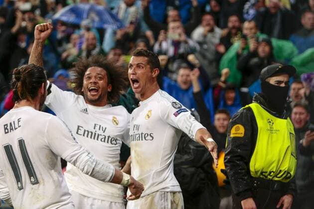 Fußball, Bundesliga, UEFA Champions League, Real Madrid - VfL Wolfsburg; v.l. Gareth Bale (Real Madrid, 11), Marcelo (Real Madrid, 12), Cristiano Ronaldo (CR7, Real Madrid, 7) Jubel, Torjubel, Freude, Emotion, Torerfolg, Aktion, action, goal, goal celebration, celebrates. xtgx