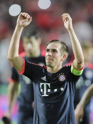 Philipp Lahm (FCB 21) Jubel, Freude, Emotionen, Feiern, Lachen, jubelt, freuen, reisst die Arme hoch, ballt die Faust BENFICA LISSABON - FC BAYERN MUENCHEN 2-2 Quarterfinal, Football UEFA Champions League, Lissabon, 13.04.2016 Rueckspiel CL Saison 2015 2016