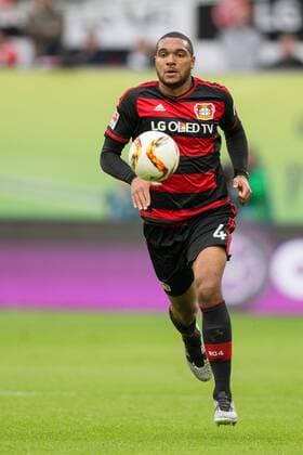 Leverkusen Jonathan Tah (Bayer 04 Leverkusen 4) beim Bundesliga Spiel zwischen Bayer 04 Leverkusen und Eintracht Frankfurt am 16.04.2016, Copyright: Schülerx xEibner-Pressefoto EP_jse
