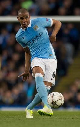 Manchester 26.04.2016, Etihad Stadium, Manchester, ENG, UEFA CL, Manchester City vs Real Madrid, Halbfinale, Hinspiel, im Bild Fernando of Manchester City Fernando of Manchester City during the UEFA Champions League semi Final, 1st Leg match between Manchester City and Real Madrid at the Etihad Stadium in Manchester, Great Britain on 2016 04 26. EX_FOCUS_FIL
