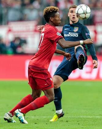 03.05.2016, Allianz Arena, Muenchen, GER, UEFA CL, FC Bayern Muenchen vs Atletico Madrid, Halbfinale, Rueckspiel, im Bild David Alaba (FC Bayern Muenchen), Antoine Griezmann (Atletico Madrid) David Alaba (FC Bayern Muenchen) Antoine Griezmann (Atletico Madrid) during the UEFA Champions League semi Final, 2nd Leg match between FC Bayern Munich and Atletico Madrid at the Allianz Arena in Muenchen, Germany on 2016 05 03. Muenchen EP_fei