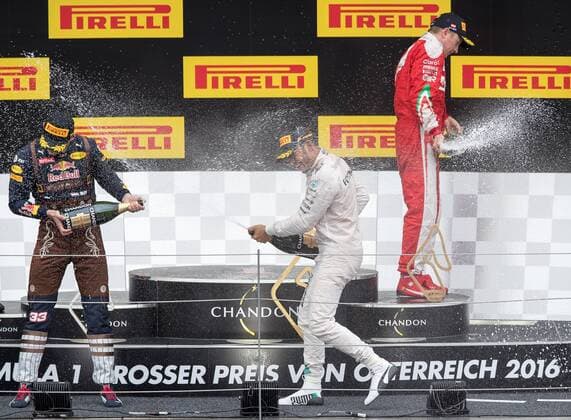 03.07.2016, Red Bull Ring, Spielberg, AUT, FIA, Formel 1, Grosser Preis von Oesterreich, Rennen, im Bild Podium v.l. Max Verstappen (NED, 2. Platz) Red Bull Racing, Lewis Hamilton (GBR 1. Platz) Mercedes AMG Petronas F1 Team, Kimi Raeikkoenen (FIN, 3. Platz) Scuderia Ferrari Podium f.l. 2nd placed Dutch Formula One driver Max Verstappen of Red Bull Racing Race winner British Formula One driver Lewis Hamilton of Mercedes AMG F1 3rd placed Finnish Formula One driver Kimi Raeikkoenen of Scuderia Ferrari during the Race for the Austrian Formula One Grand Prix at the Red Bull Ring in Spielberg, Austria on 2016 07 03. -Pressefoto Spielberg EP_gro