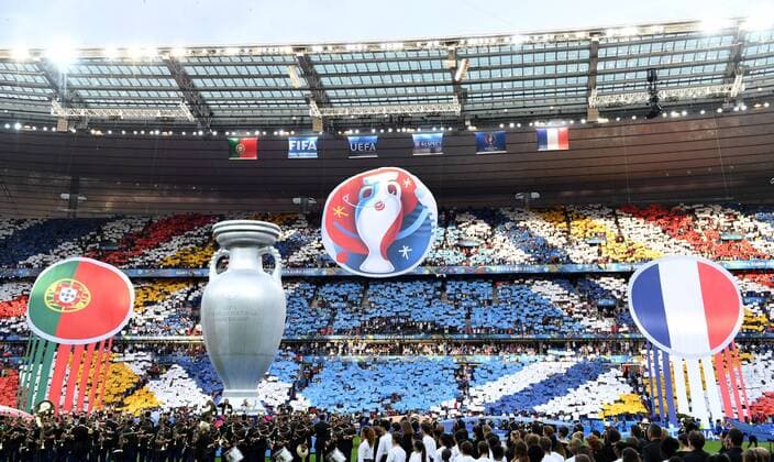 Fußball, EM Finale 2016 in Paris, Portugal - Frankreich 1:0 Fussball, Herren, Saison 2015 16, EM 2016 in Frankreich, Finale in Saint-Denis, Portugal - Frankreich, Abschlußfeier im Stade de France, 10.07.2016,