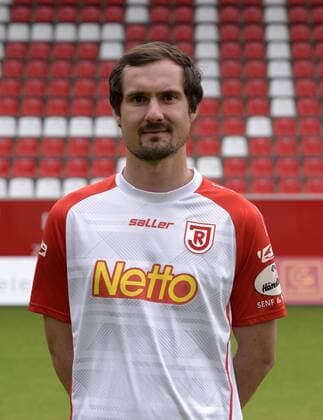 Porträttermin 2016 2017, GER, Deutschland, Continental Arena, Regensburg, 3.Liga, Liga 3, Herren, Fußball, Fussball, Saison 2016 2017, SSV Jahn Regensburg, SSV Jahn 2000, Portrait, Porträt, Vorstellung, Präsentation, Pressetermin, Einzelbild, SEBASTIAN NACHREINER