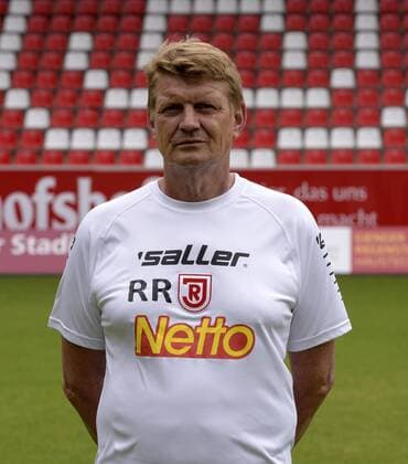 Porträttermin 2016 2017, GER, Deutschland, Continental Arena, Regensburg, 3.Liga, Liga 3, Herren, Fußball, Fussball, Saison 2016 2017, SSV Jahn Regensburg, SSV Jahn 2000, Portrait, Porträt, Vorstellung, Präsentation, Pressetermin, Einzelbild, REINHOLD REISINGER, Zeugwart