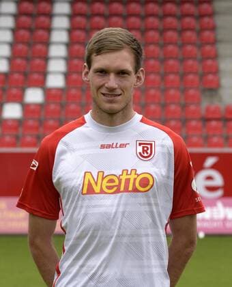 Porträttermin 2016 2017, GER, Deutschland, Continental Arena, Regensburg, 3.Liga, Liga 3, Herren, Fußball, Fussball, Saison 2016 2017, SSV Jahn Regensburg, SSV Jahn 2000, Portrait, Porträt, Vorstellung, Präsentation, Pressetermin, Einzelbild, SVEN KOPP