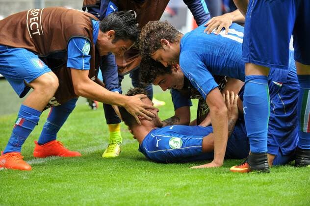 GER, UEFA U19 EURO 2016, Halbfinale, England (ENG) vs Italien (ITA) 21.07.2016, Hardtwaldstadion, Sandhausen, GER, UEFA U19 EURO 2016, Play-Off, im Bild: Jubel ueber das 2:0 durch Federico Dimarco ( 3, Italien Italy (ITA) in der Mitte am Boden nordphotox xFabisch