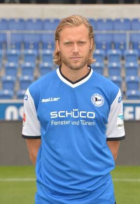22.07.2016, Fussball, 2. LIGA, Saison 2016 2017, SCHÜCO-ARENA, BIELEFELD Fußball, GER, 2.BL, Portraittermin 2016 2017, Arminia Bielefeld Daniel Brinkmann (Arminia Bielefeld), Aktion, Einzelbild, Hoch, Portrait