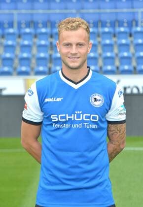 22.07.2016, Fussball, 2. LIGA, Saison 2016 2017, SCHÜCO-ARENA, BIELEFELD Fußball, GER, 2.BL, Portraittermin 2016 2017, Arminia Bielefeld Christoph Hemlein (Arminia Bielefeld), Aktion, Einzelbild, Hoch, Portrait