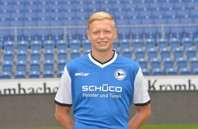 22.07.2016, Fussball, 2. LIGA, Saison 2016 2017, SCHÜCO-ARENA, BIELEFELD Fußball, GER, 2.BL, Portraittermin 2016 2017, Arminia Bielefeld Manuel Hornig (Arminia Bielefeld), Aktion, Einzelbild, Quer, Portrait