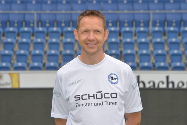 22.07.2016, Fussball, 2. LIGA, Saison 2016 2017, SCHÜCO-ARENA, BIELEFELD Fußball, GER, 2.BL, Portraittermin 2016 2017, Arminia Bielefeld Rainer Schonz (Zeugwart Arminia Bielefeld), Aktion, Einzelbild, Quer, Portrait