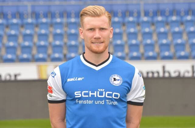 22.07.2016, Fussball, 2. LIGA, Saison 2016 2017, SCHÜCO-ARENA, BIELEFELD Fußball, GER, 2.BL, Portraittermin 2016 2017, Arminia Bielefeld Andreas Voglsammer (Arminia Bielefeld), Aktion, Einzelbild, Quer, Portrait