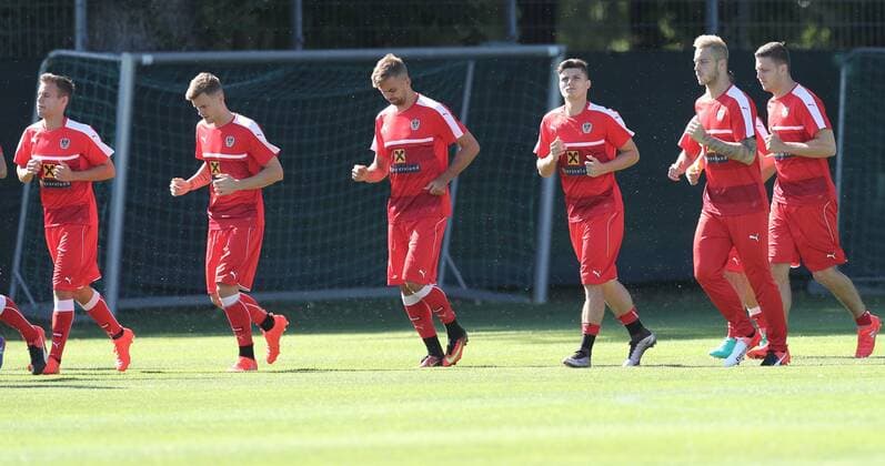 SOCCER - FIFA World Cup WM Weltmeisterschaft Fussball 2018 quali, GEO vs AUT VIENNA,AUSTRIA,31.AUG.16 - SOCCER - FIFA World Cup 2018, european qualifiers, OEFB international match Länderspiel Georgia vs Austria, preview, training. Image shows Louis Schaub, Stefan Stangl, Lukas Hinterseer, Marcel Sabitzer, Marko Arnautovic and Kevin Wimmer (AUT). GEPAxpictures xChristianxOrt
