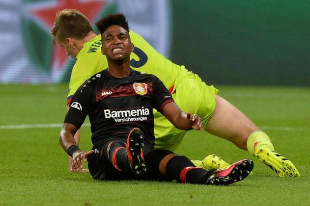 Wendell (Bayer Leverkusen) nach vergebener Torchance am Boden, enttäuscht, Enttäuschung Leverkusen, Deutschland, 14.09.2016 - Fussball, Championsleague, Bayer Leverkusen - ZSKA Moskau, Fussball, Championsleague, Bayer Leverkusen - ZSKA Moskau, xklx