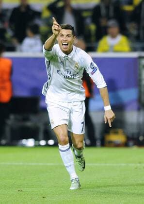 Fussball, UEFA Champions League, Herren, Saison 2016 2017, Gruppe F, 2. Spieltag, Signal Iduna Park Dortmund, Bor. Dortmund (gelb) - Real Madrid (weiss); Jubel Cristiano Ronaldo (Real Madrid). Jubel, Freude, Aktion, Einzelbild.