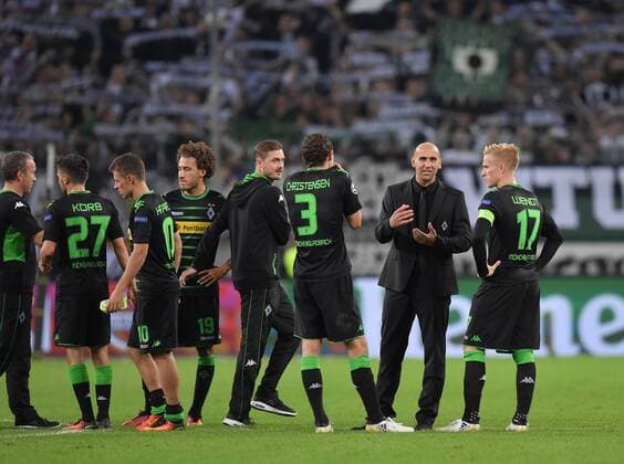 28.09.2016, Fussball UEFA Champions League 2016 17, Vorrunde, 2. Spieltag, Borussia Moenchengladbach - FC Barcelona Barca Enttaeuschung bei den Gladbachern, v.re., Oscar Wendt (Borussia Moenchengladbach), Trainer Andre Schubert (Borussia Moenchengladbach), Andreas Christensen (Borussia Moenchengladbach), Fabian Johnson (Borussia Moenchengladbach), Thorgan Hazard (Borussia Moenchengladbach), Julian Korb (Borussia Moenchengladbach)