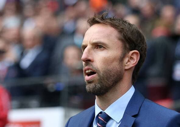 Fußball, WM Quali, England - Malta England s Gareth Southgate sings the national anthem during the World Cup Qualifying Group F match at Wembley Stadium, London. Picture date October 8th, 2016 Pic David Klein Sportimage EDITORIAL USE ONLY. No use with unauthorised audio, video, data, fixture lists, club league logos or live services. Online in-match use limited to 120 images, no video emulation. No use in betting, games or single club league player publications.
