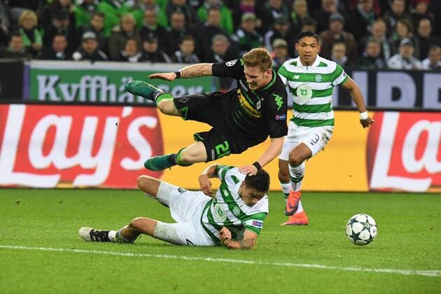 Fussball,UEFA Champions League 2016 2017, Spieltag 4, Borussia Mönchengladbach - Celtic FC, 01.11.2016, Stadion im Borussia Park, Mönchengladbach, Andre Haha, Gladbach Mikael Lustig, CelticFC ,