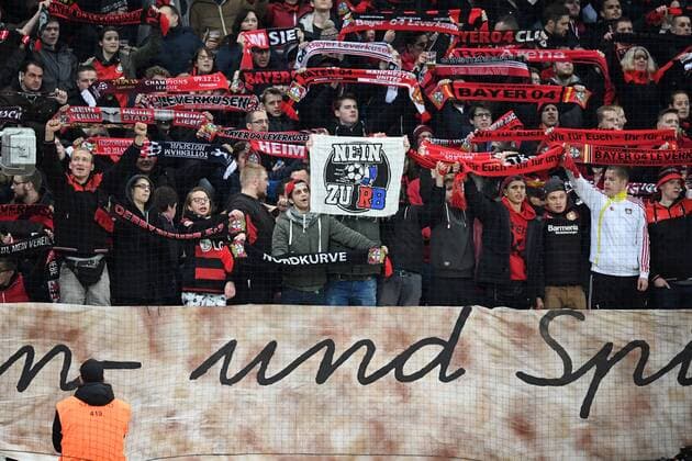 Fussball, 1.BL Saison 2016 2017, Spieltag 11, , Bayer 04 Leverkusen-RB Leipzig , 18.11.2016, BayArena, Leverkusen, Bayer 04 Leverkusen, Anti RB Leipzig, Transparent mit der Aufschrift : Nein zu RB,