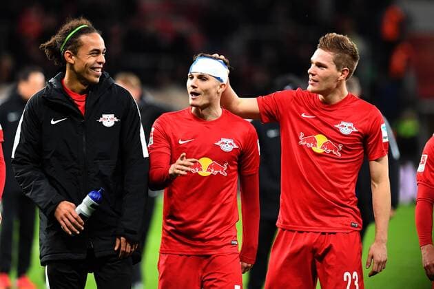 Fussball, 1.BL Saison 2016 2017, Spieltag 11, Bayer 04 Leverkusen-RB Leipzig , 18.11.2016, BayArena, Leverkusen, Yusuff Poulsen,Marcel Sabitzer , Marcel Halstenberg, alle RB Leipzig, Schlussjubel