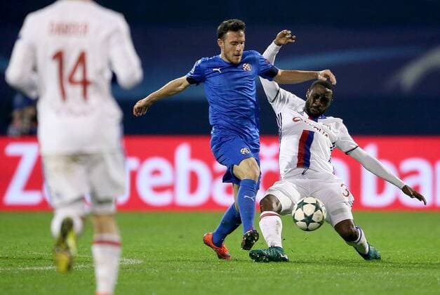 Fußball, CL, Dinamo Zagreb - Olympique Lyon UEFA Champions League, GNK Dinamo vs. Olympique Lyonnais 22.11.2016., Maksimir Stadium, Zagreb, Croatia - UEFA Champions League, Group H, Round 5, GNK Dinamo vs. Olympique Lyonnais. Angelo Henriquez, Nicolas Nkoulou. IgorxKralj PIXSELL