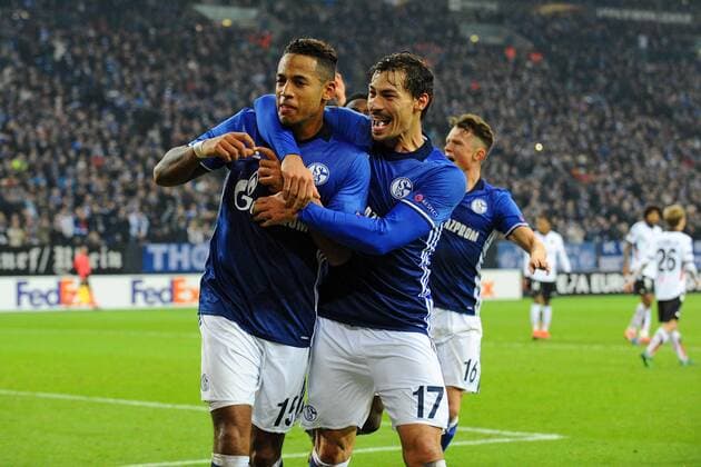 GER, Europa League, FC Schalke 04 vs OGC Nizza 24.11.2016, Veltins-Arena, Gelsenkirchen, GER, Europa League, FC Schalke 04 vs OGC Nizza, im Bild Torjubel zum 2:0 für Schalke durch Dennis Aogo ( Schalke 15 ), links, rechts. Benjamin Stambouli ( Schalke 17 ) Foto © nordphoto Treese nordphotoxTreese